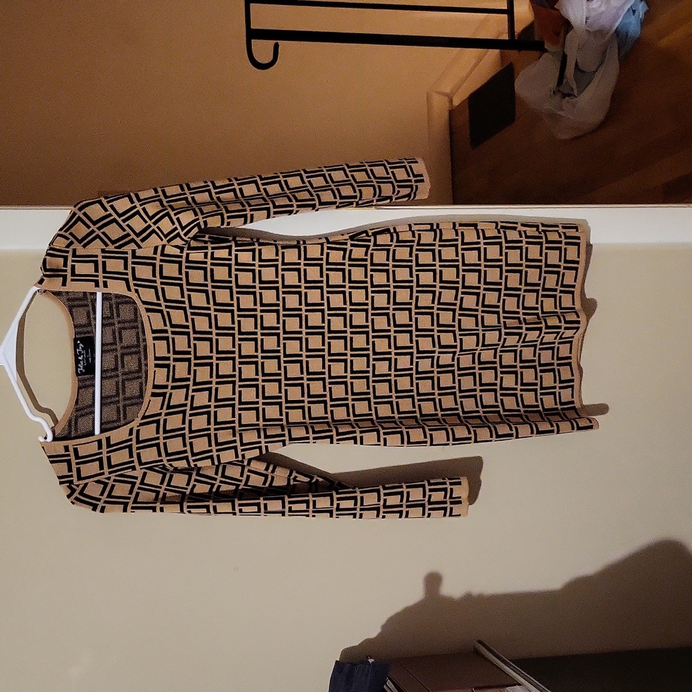 Dress - Picture 3 of 3